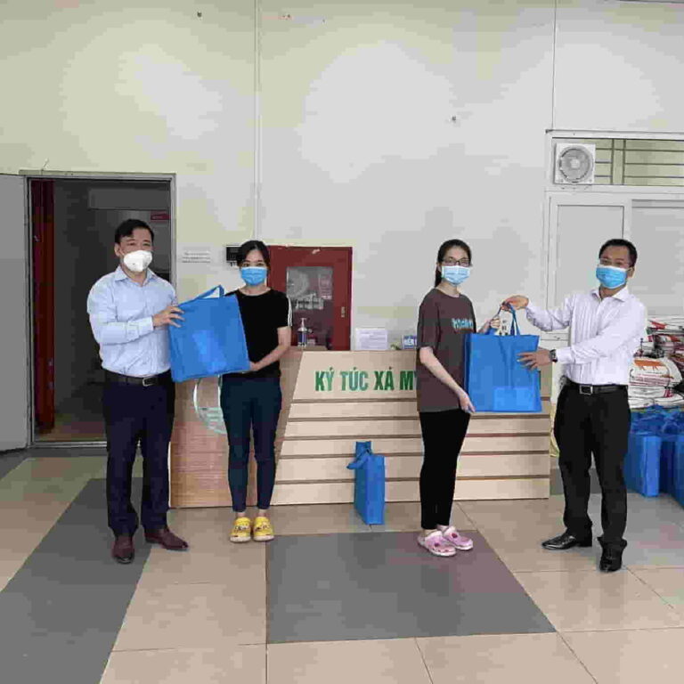 ef885b00-e215-445b-b6a9-08e1e827f79b (1)