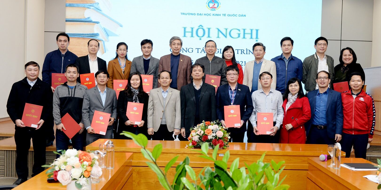 effb1b19-f726-4e6b-af0f-9957bb49c998